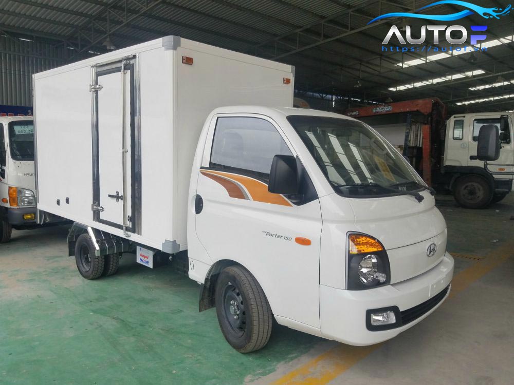 Giá xe tải nhỏ Hyundai H150 thùng mui bạt, lửng, kín Thành Công 1.5 tấn